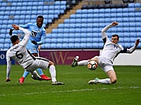 Гаитянский гол в чемпионате Англии. Вратарь делает передачу, форвард обыграл всех защитников