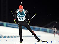 Биатлон. Олимпийским чемпионом в спринте стал немец Арнд Пайффер