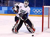 Хоккей. МОК попросил вратарей сборной США поменять шлемы с изображением Статуи Свободы