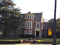 Суд Калифорнии разбирает дело о Доме убийцы из сериала