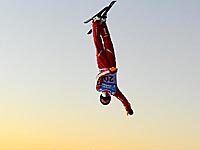 Родители швейцарского олимпийца проехали 17 тысяч километров на велосипедах, чтобы посмотреть выступления сына 