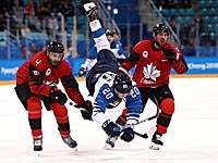 Канадцы одолели сборную Финляндии и вышли в полуфинал