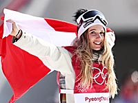 Биг-эйр. Чемпионкой стала австрийка Анна Гассер