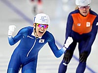 Конькобежный спорт. В масс-старте победил кореец