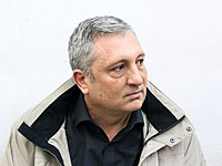 Полиция просит продлить арест Нира Хефеца и Шауля Аловича
