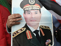 Ас-Сиси, в мундире фельдмаршала, рассказал о реконструкции Синая 