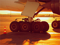 Погибли два безбилетника, пытавшихся долететь из Эквадора до США в шасси самолета