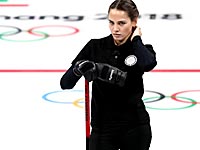 Самая красивая керлингистка олимпиады отказалась менять партнера ради выступления на чемпионате мира